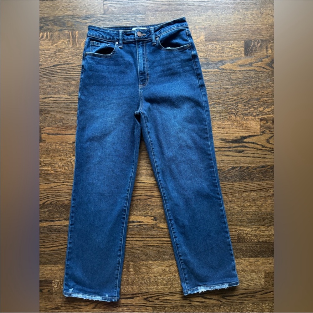 Just Black Denim High Rise, Straight, Ankle Jean in Dark Wash. Size 28.